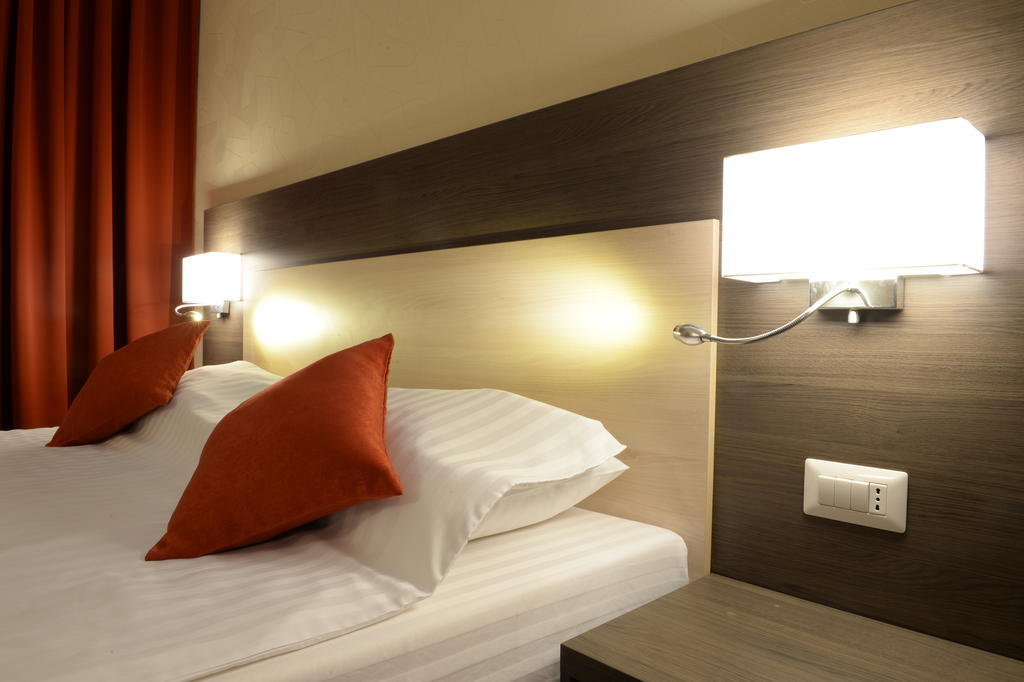 Hotel Galaxy Timisoara Room photo
